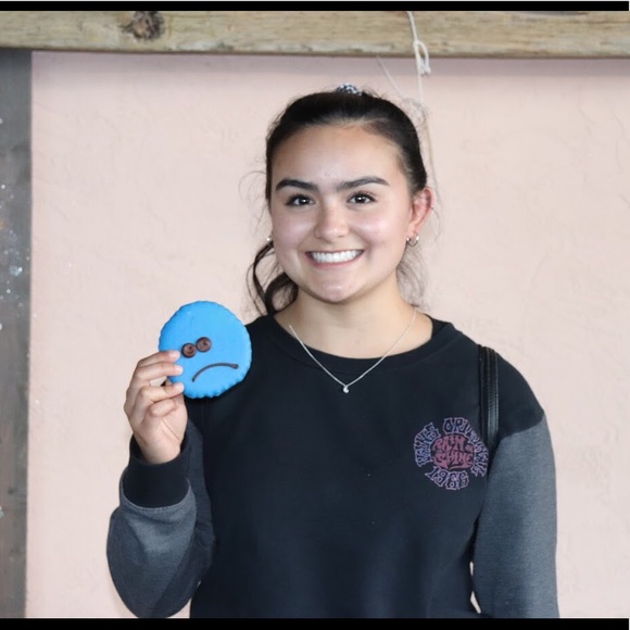 Hey, it’s Chloe! 🍒 - Picture 7 of 8